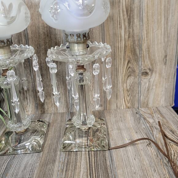 2 Vintage Lamps, Milk Glass Tulip Shades, Missing Prisms, Shabby Chic Decor - Picture 4 of 10